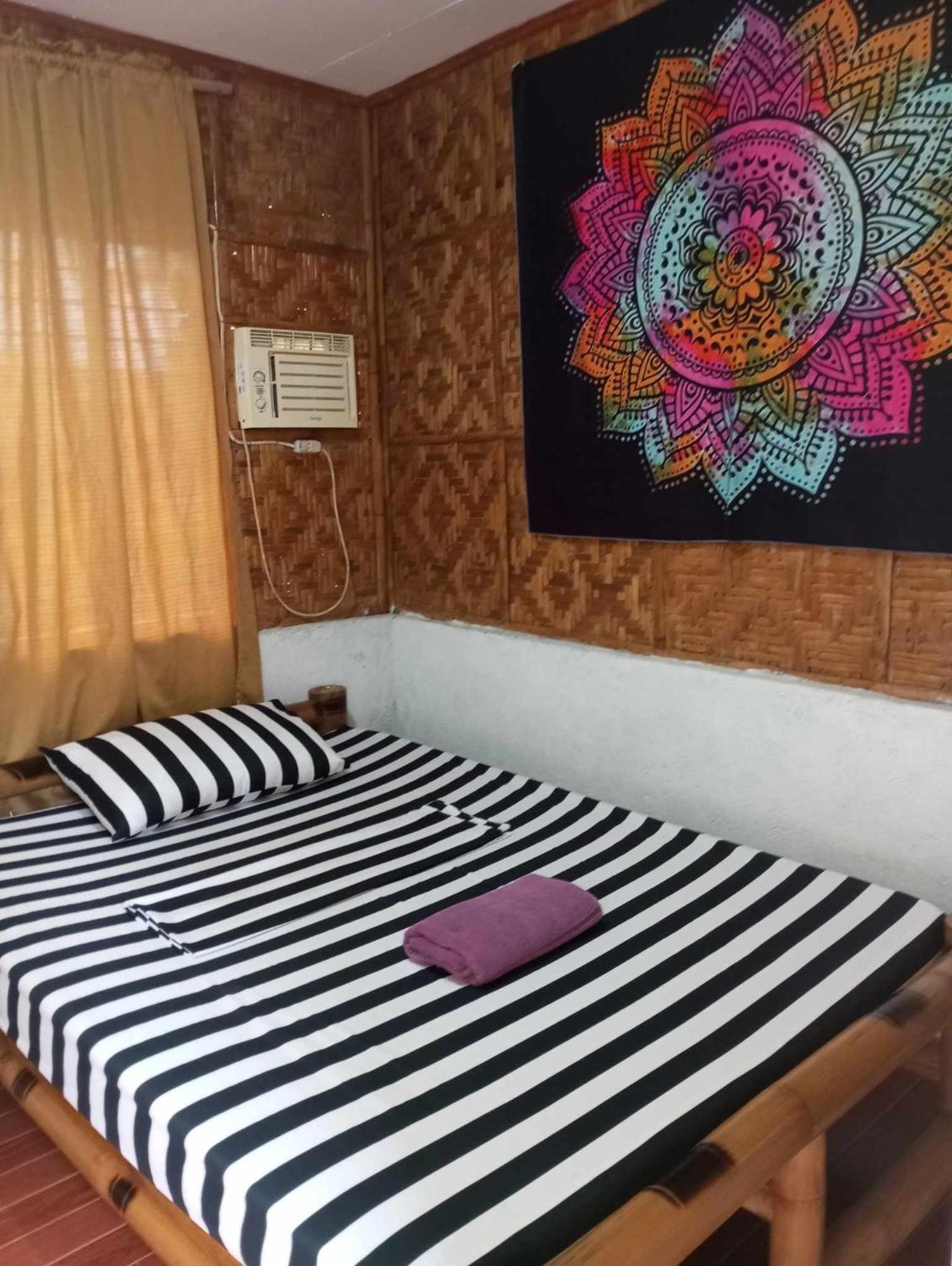 Private Aircon Rooms In Lagkaw Homestay Looc  Exterior photo