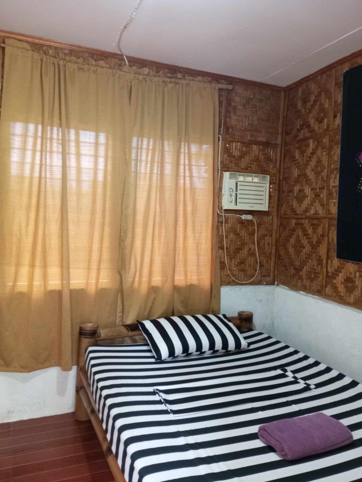 Private Aircon Rooms In Lagkaw Homestay Looc  Exterior photo